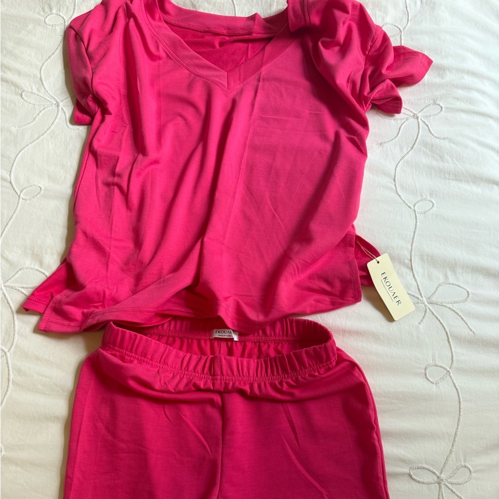Ekouaer T-Shirt and Shorts Hot Pink Set for Women size small